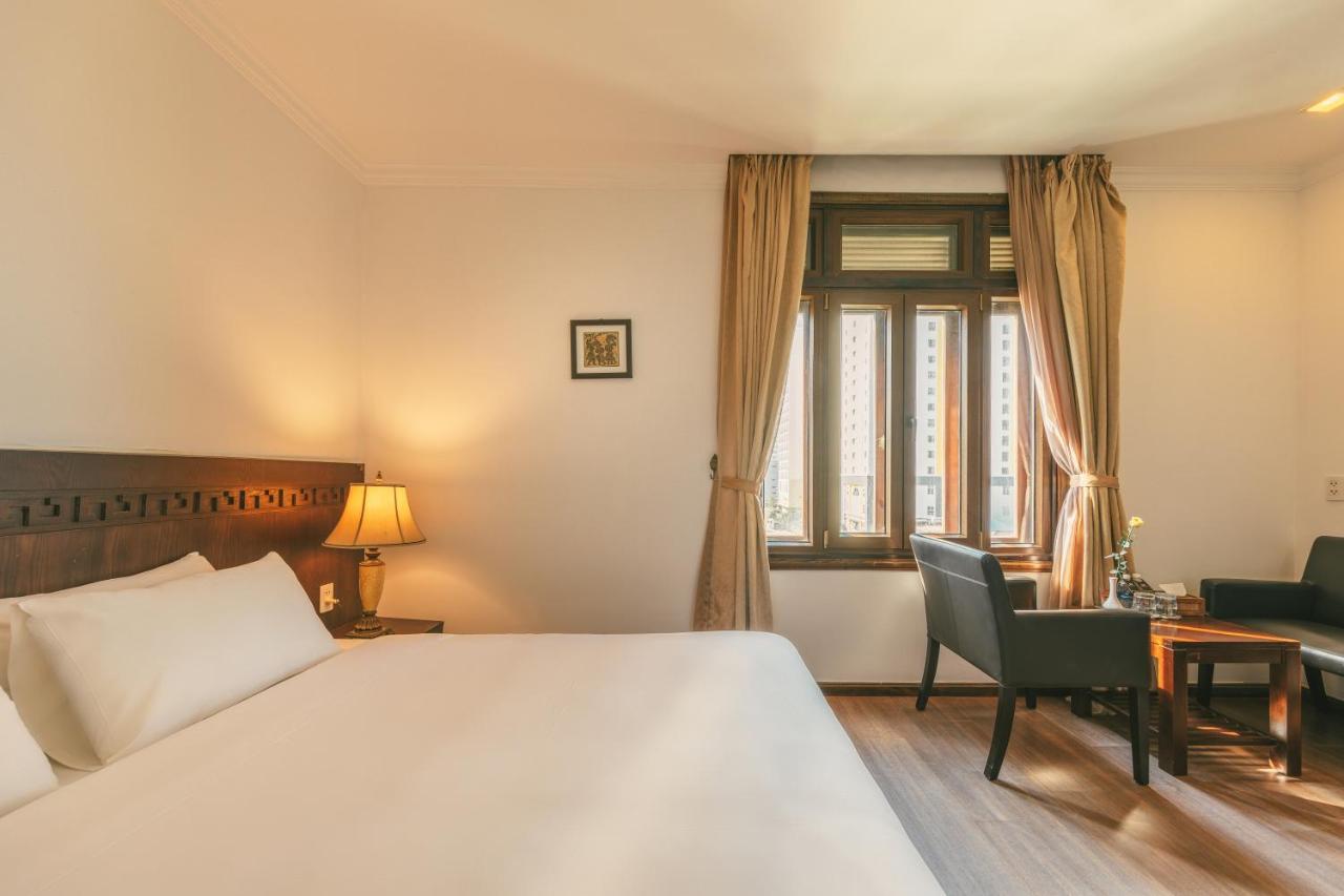 Chu Hotel Дананг Экстерьер фото