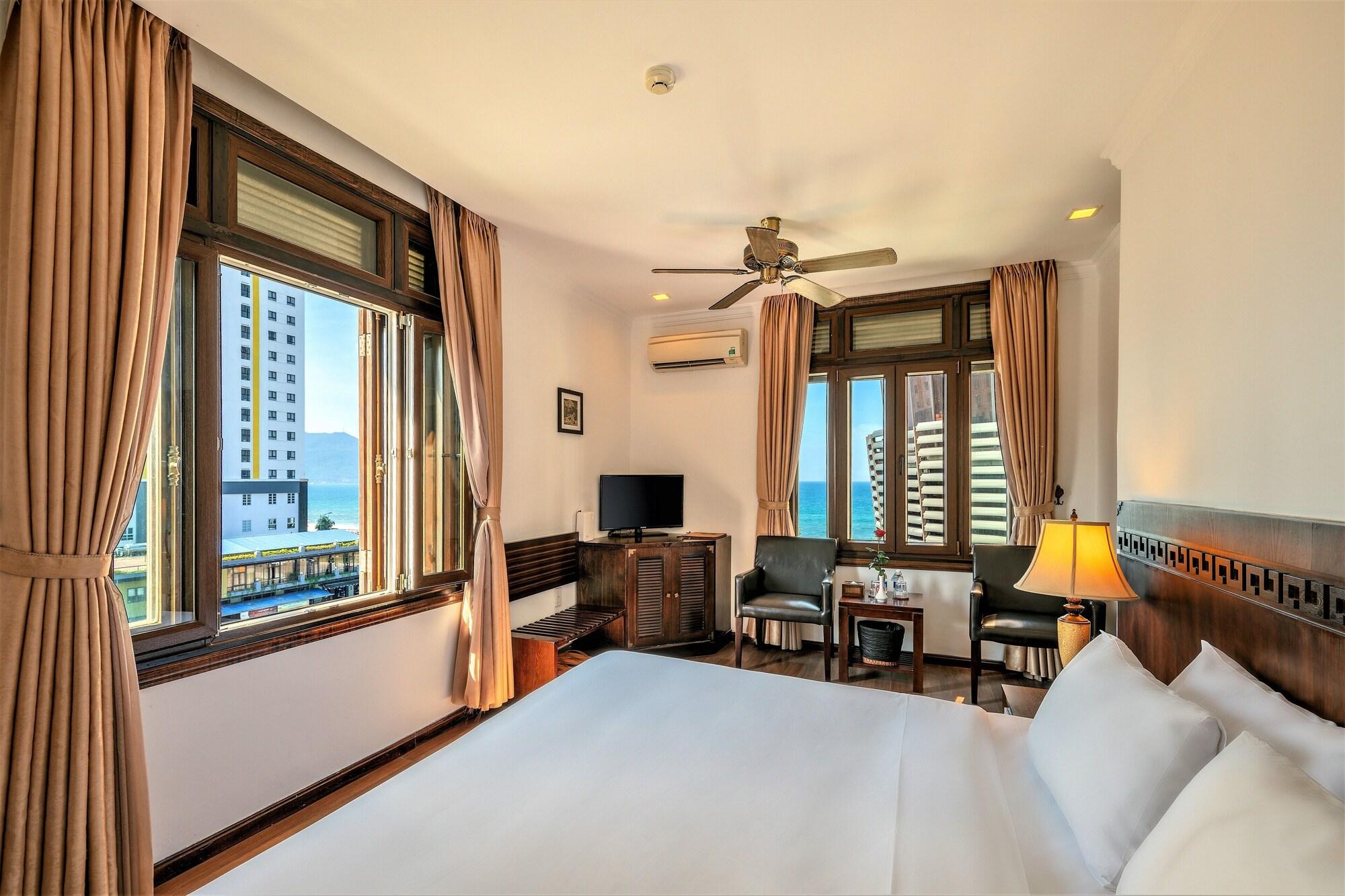 Chu Hotel Дананг Экстерьер фото